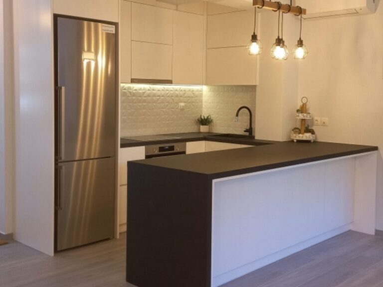 Κουζίνα από κόντρα πλακέ θαλάσσης