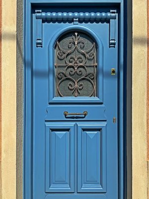 Πόρτα από ξυλεία μεράντι